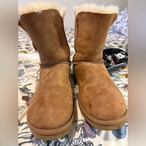 UGG Bailey Button Boots - Chestnut